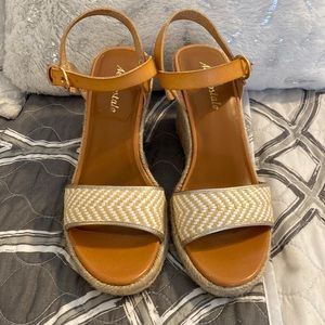 Women’s 7.5  Aeropostale wedges